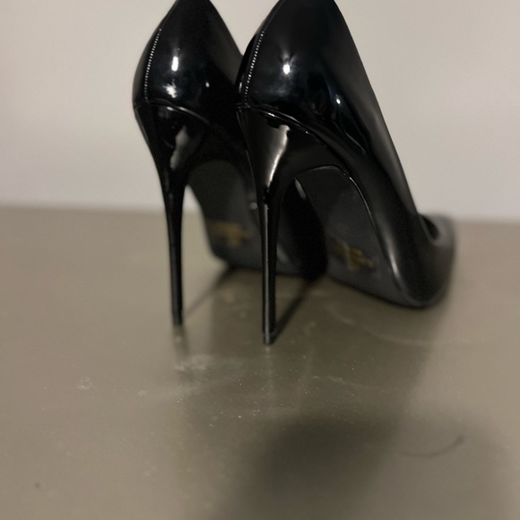 Shoes - Picture 2 of 2